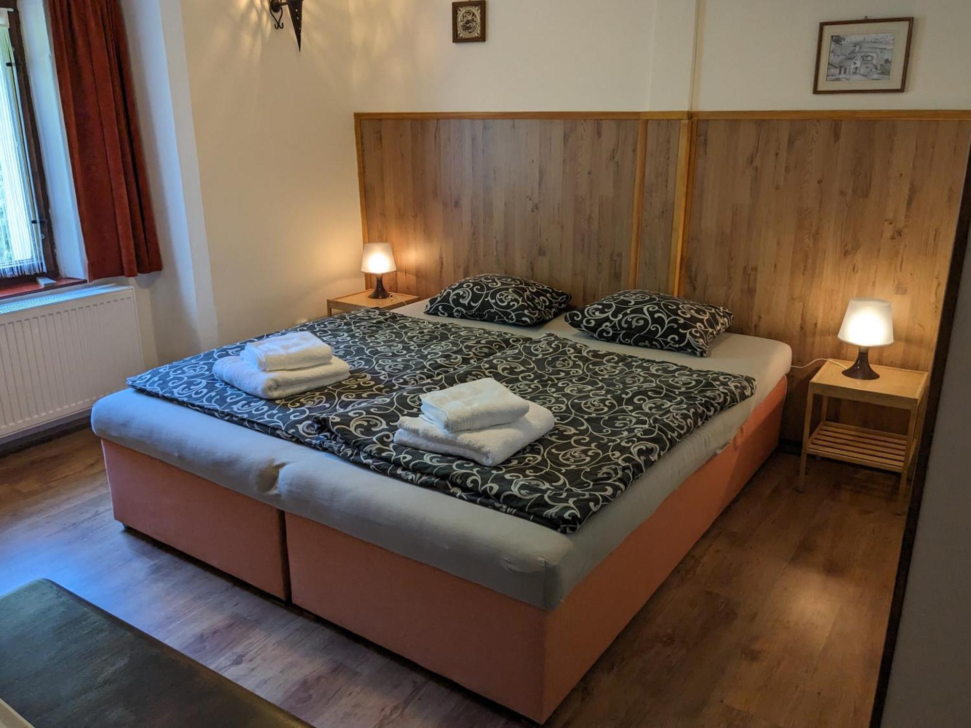 Bed And Breakfast Tvrz Velká Bukovina 외부 사진