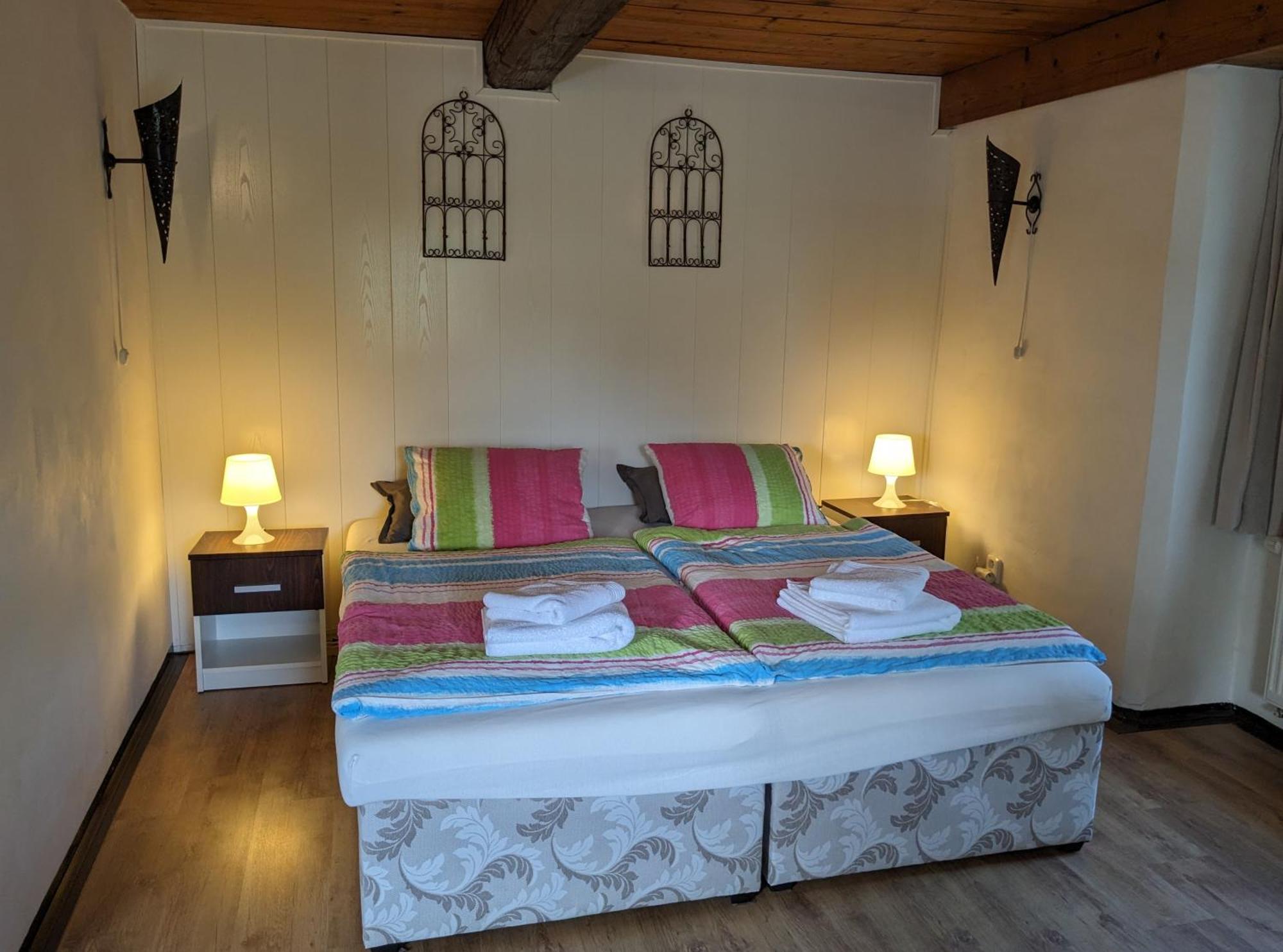 Bed And Breakfast Tvrz Velká Bukovina 외부 사진