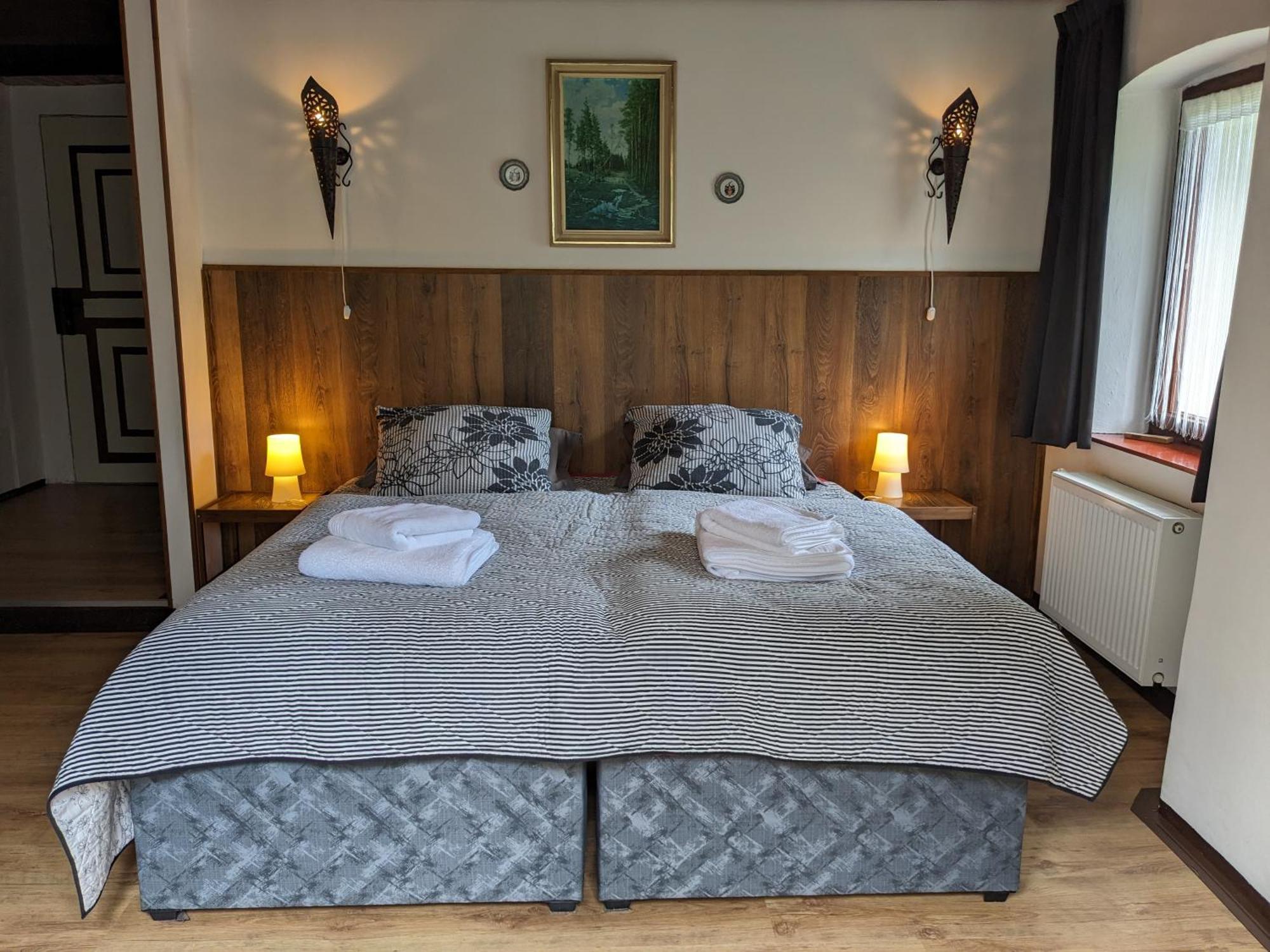 Bed And Breakfast Tvrz Velká Bukovina 외부 사진