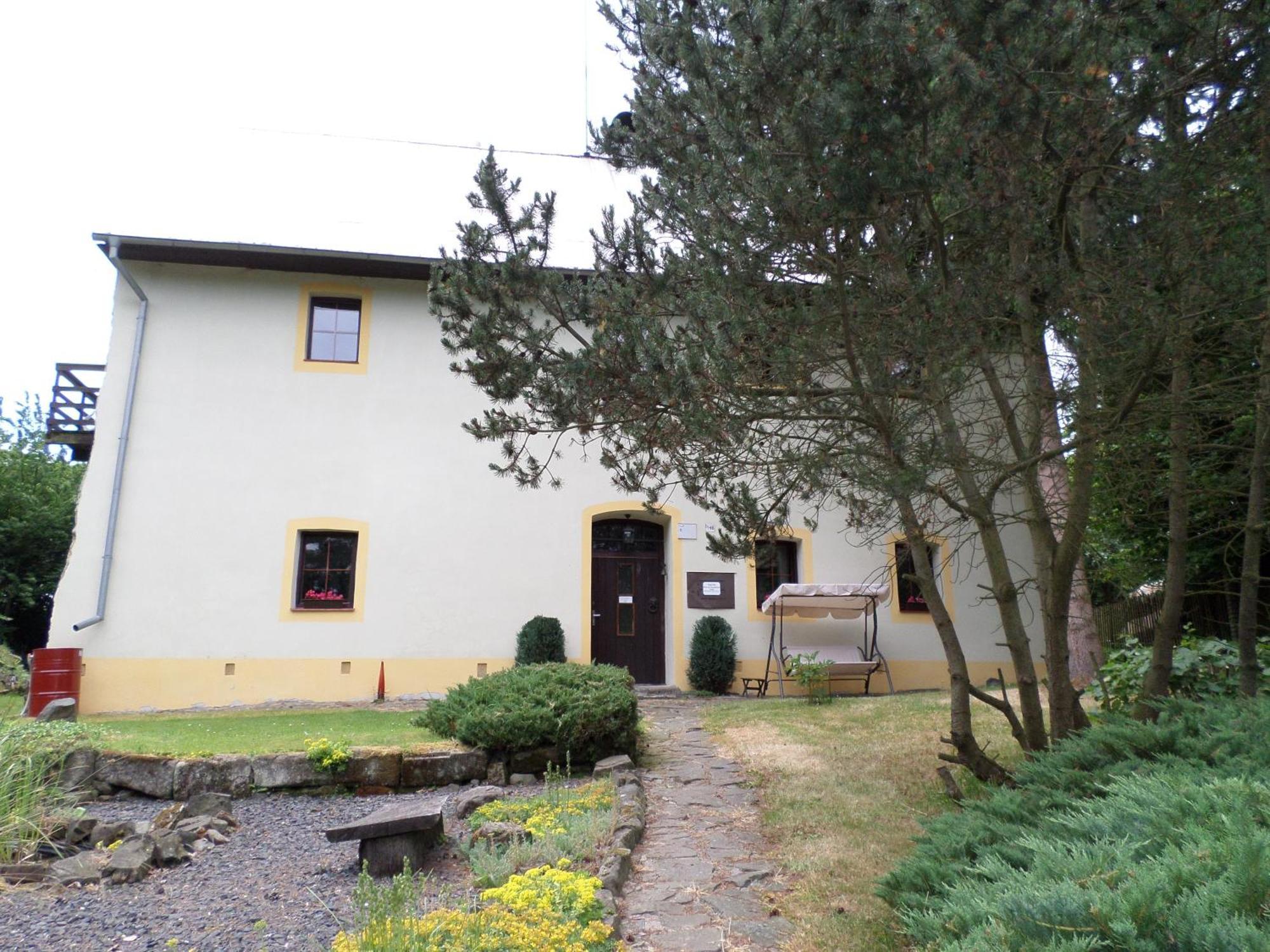 Bed And Breakfast Tvrz Velká Bukovina 외부 사진