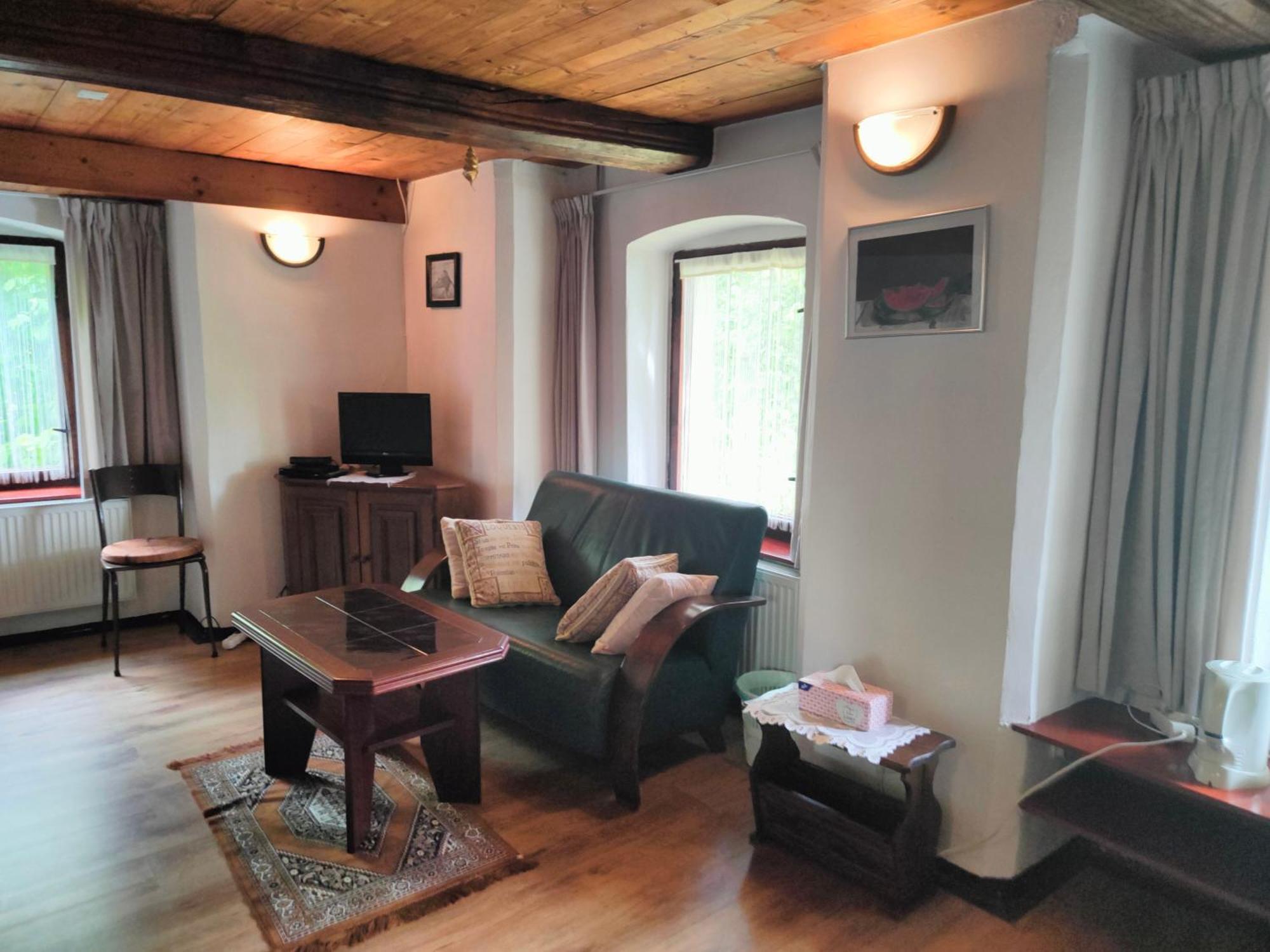 Bed And Breakfast Tvrz Velká Bukovina 외부 사진